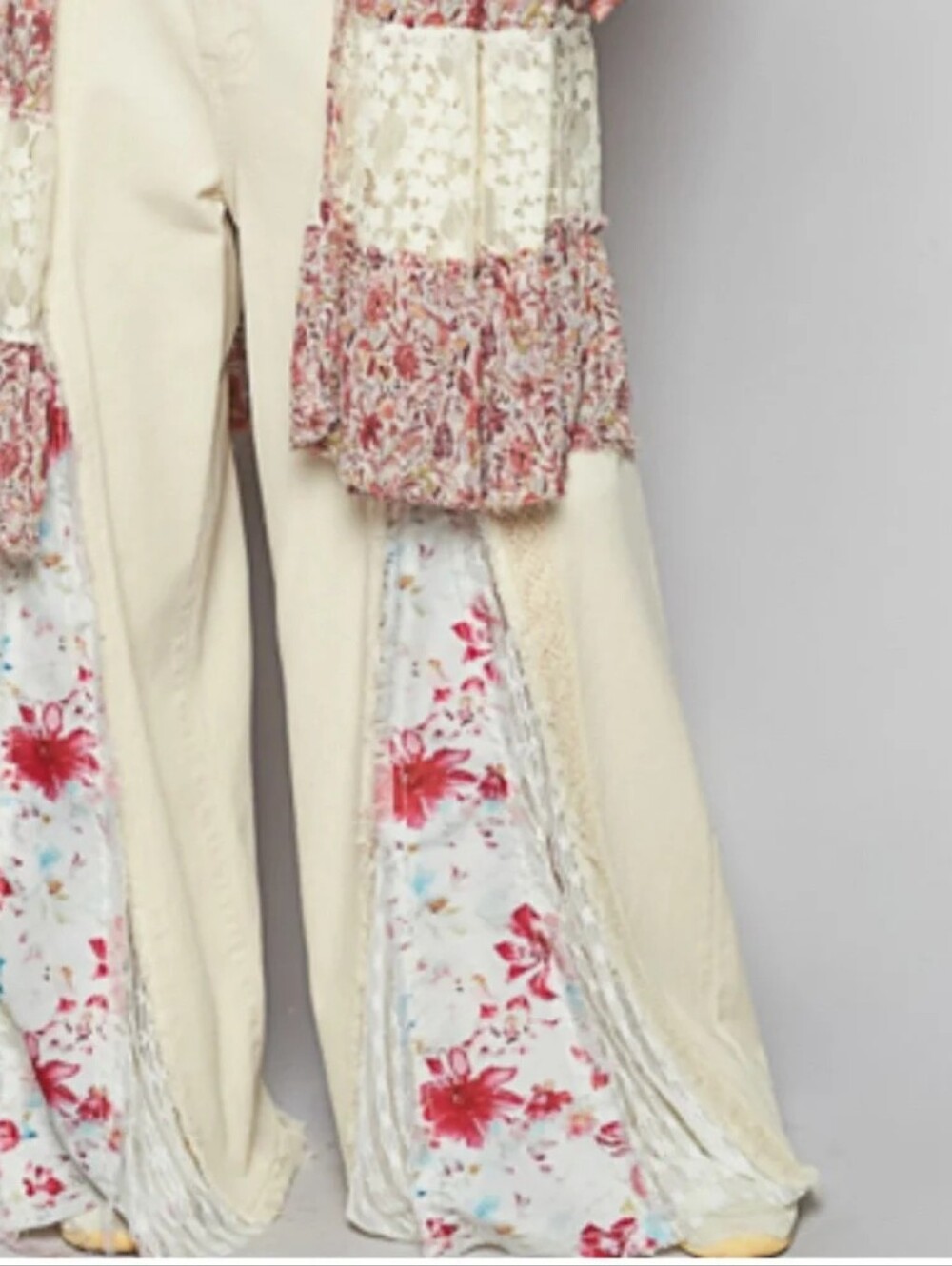 POL “Monroe 2“Wide Boho Cream Wide-Leg Patchwork Pants with Floral Panels Size S - Picture 2 of 6